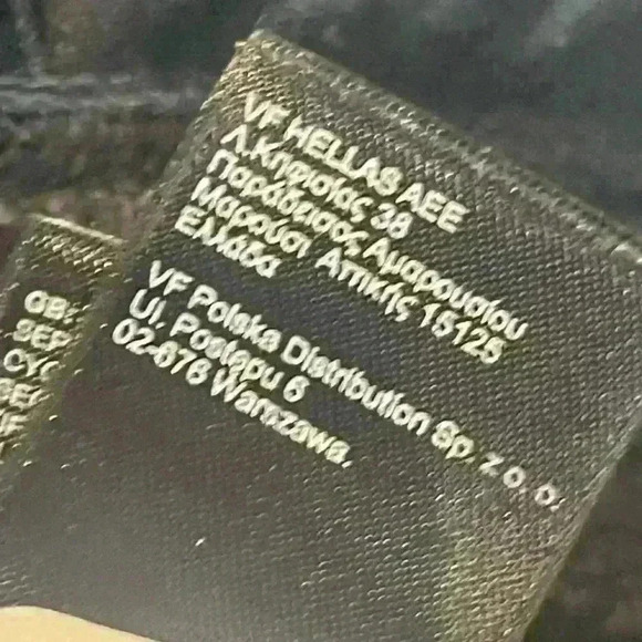 The North Face Women’s jacket. Size Small Color Black with Hood - Picture 9 of 16